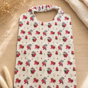 grand bavoir de maternelle « souris/fraises » écru